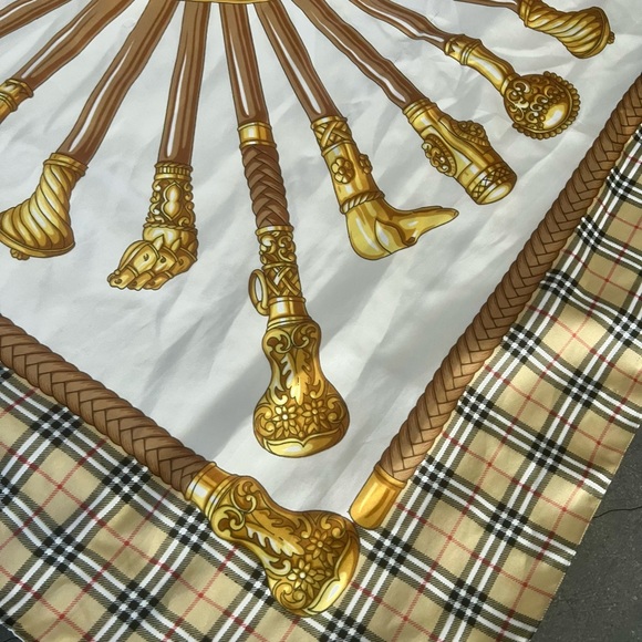 Vintage classy scarf - Picture 3 of 9